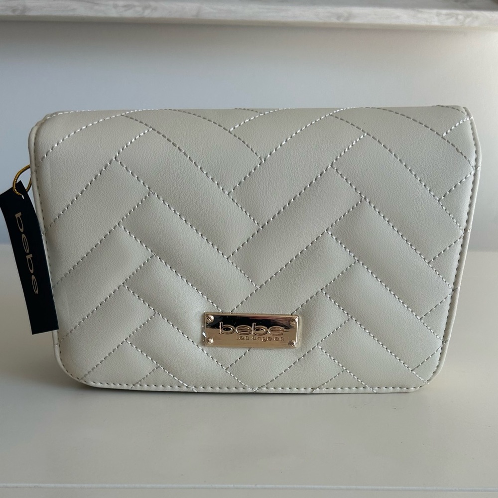 NWT Bebe Sophia Small Crème Crossbody Bag w/ Gold Hardware 7.5”Lx5”Hx2”W